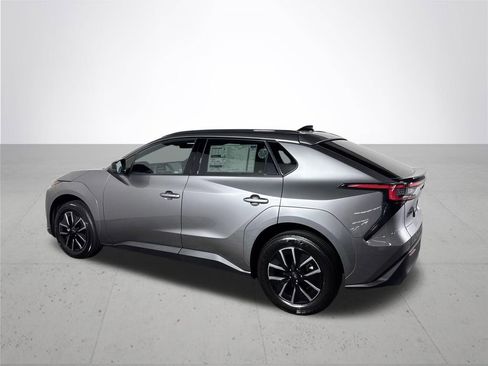 New 2026 Subaru Solterra Premium image 8