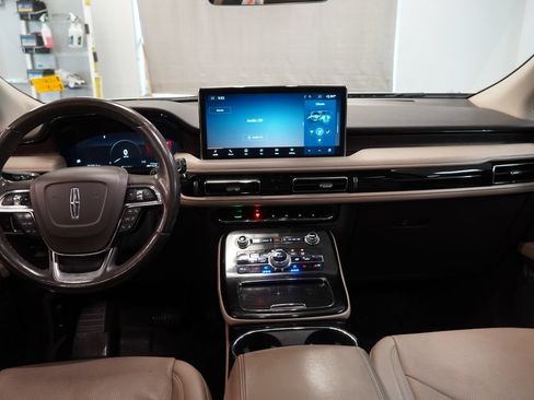 Used 2022 Lincoln Nautilus Reserve AWD/4WD image 10