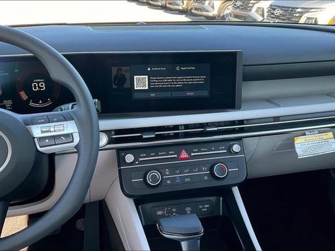 Used 2025 Hyundai Tucson SE image 7