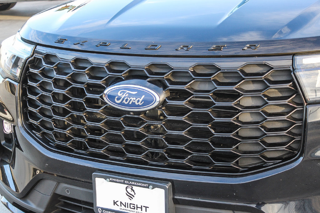 Used 2026 Ford Explorer ST-Line w/ ST-Line Street Pack RWD image 6