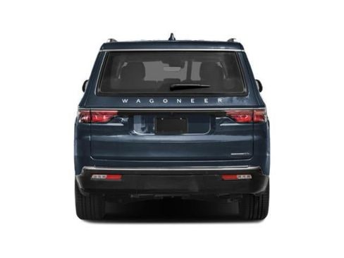 Used 2024 Jeep Wagoneer L Series II w/ Flexible Seating Group AWD/4WD image 5