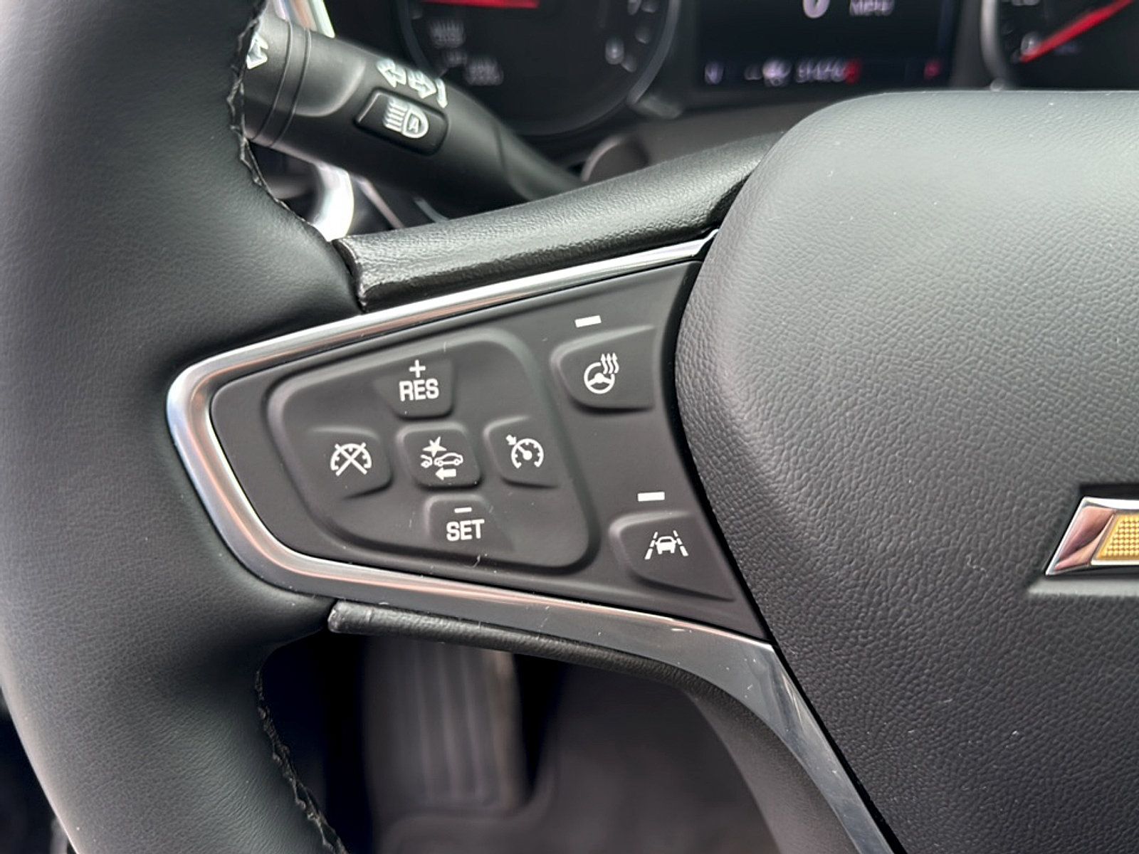 Used 2023 Chevrolet Equinox LT FWD image 9