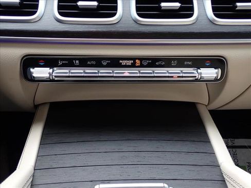 Used 2020 Mercedes-Benz GLS 450 4MATIC image 23