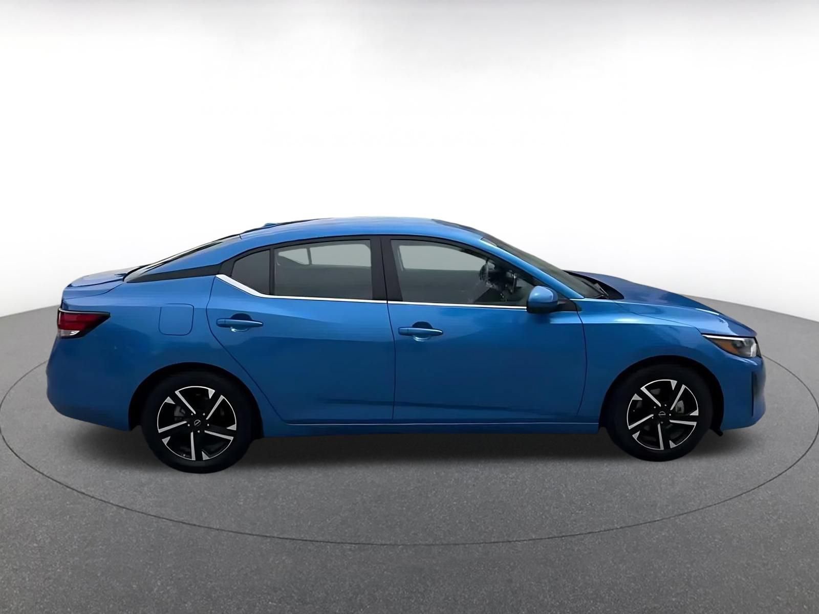 Used 2025 Nissan Sentra SV FWD image 15