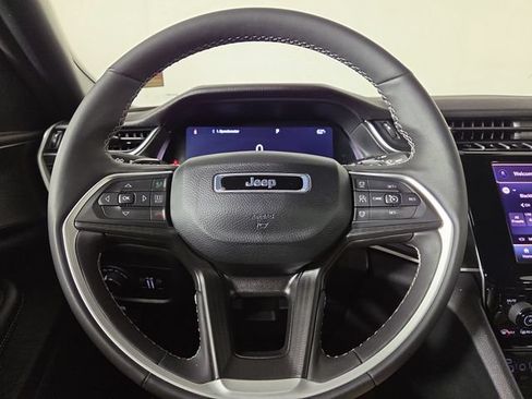 Used 2024 Jeep Grand Cherokee L Altitude AWD/4WD image 25