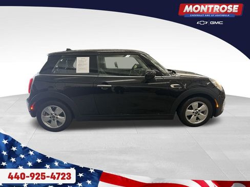 Used 2020 MINI Cooper 2-Door Hardtop image 6