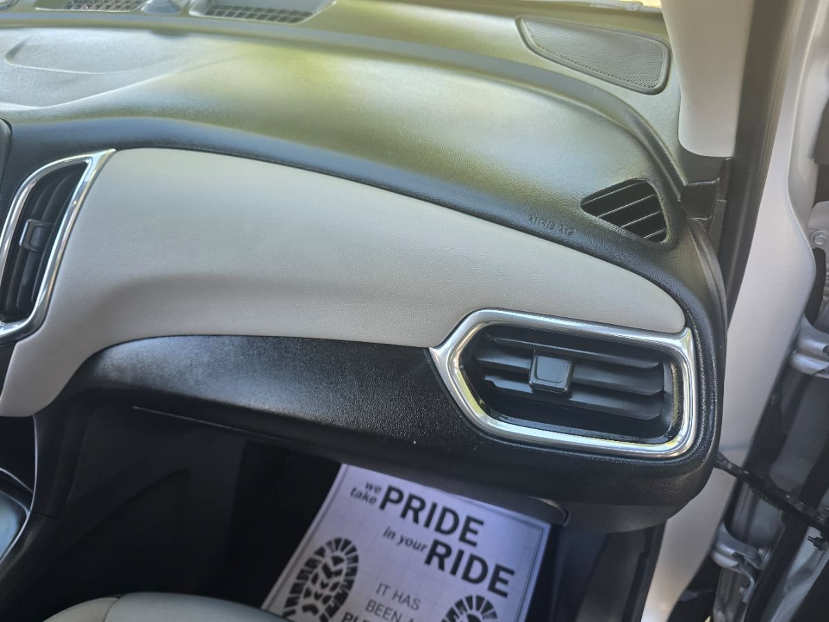 Used 2020 Chevrolet Equinox LS FWD image 23