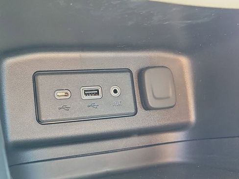 Certified 2024 Chevrolet Equinox LS w/ Midnight Edition image 31