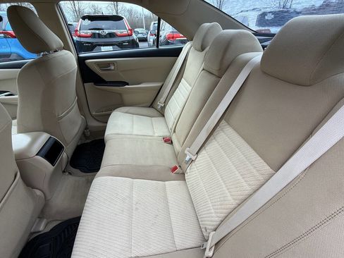 Used 2015 Toyota Camry LE image 16