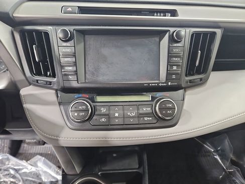 Used 2017 Toyota RAV4 XLE image 18