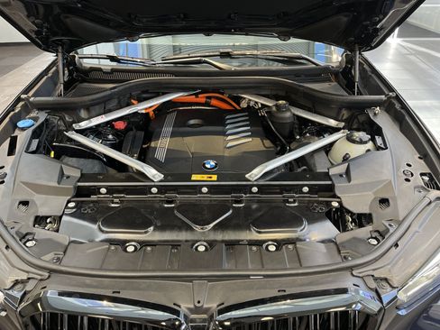 Used 2022 BMW X5 xDrive45e w/ M Sport Package image 38