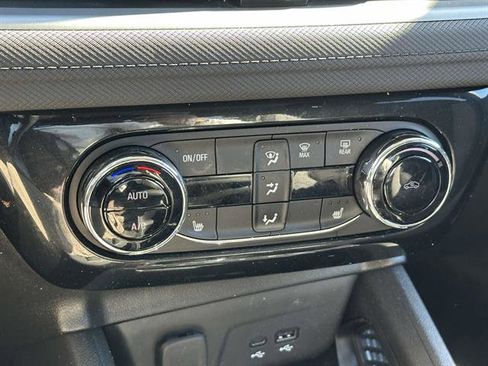 Used 2024 Chevrolet TrailBlazer LT w/ Convenience Package image 19