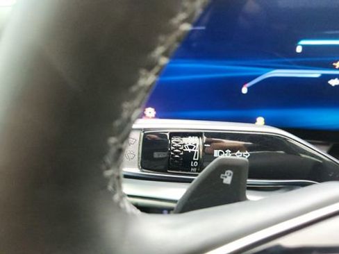 Used 2024 Cadillac Lyriq Sport image 44