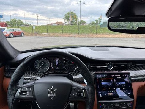 Used 2023 Maserati Quattroporte Modena Q4 AWD/4WD image 42