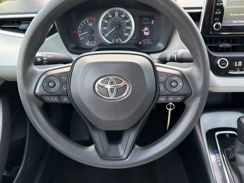 Certified 2020 Toyota Corolla LE FWD image 17