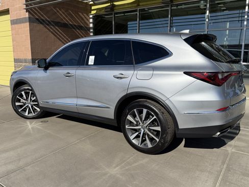 Used 2025 Acura MDX FWD w/ Technology Package image 5