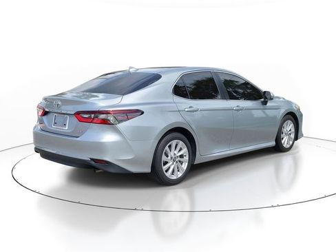 Used 2023 Toyota Camry LE FWD image 4