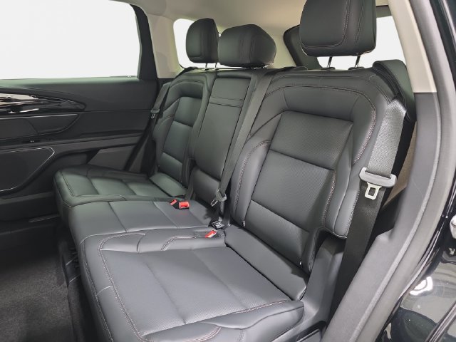 New 2026 Lincoln Nautilus Premier w/ Jet Appearance Package AWD/4WD image 11