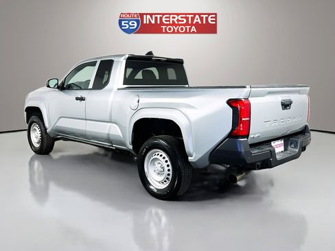 Certified 2025 Toyota Tacoma SR image 5