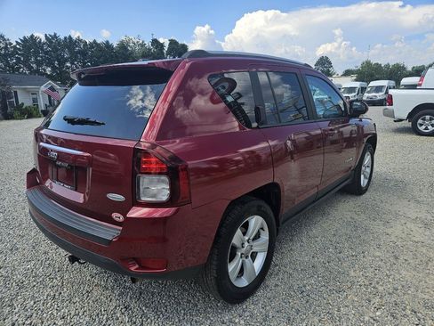 Used 2017 Jeep Compass Latitude AWD/4WD image 5