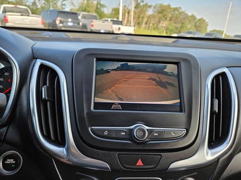 Used 2021 Chevrolet Equinox LT FWD image 15