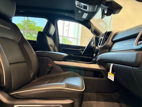 New 2026 RAM 1500 Laramie AWD/4WD image 28