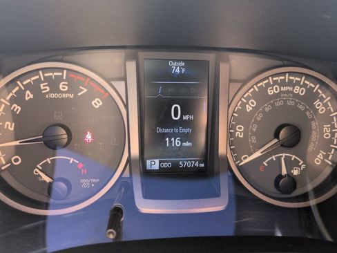 Used 2020 Toyota Tacoma TRD Sport w/ Technology Package AWD/4WD image 15
