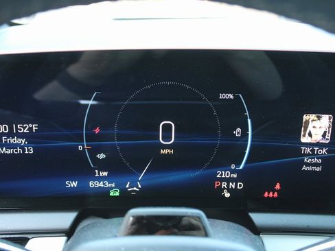 Used 2025 Cadillac Optiq Sport 2 image 8