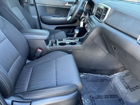 Used 2022 Kia Sportage LX AWD/4WD image 28