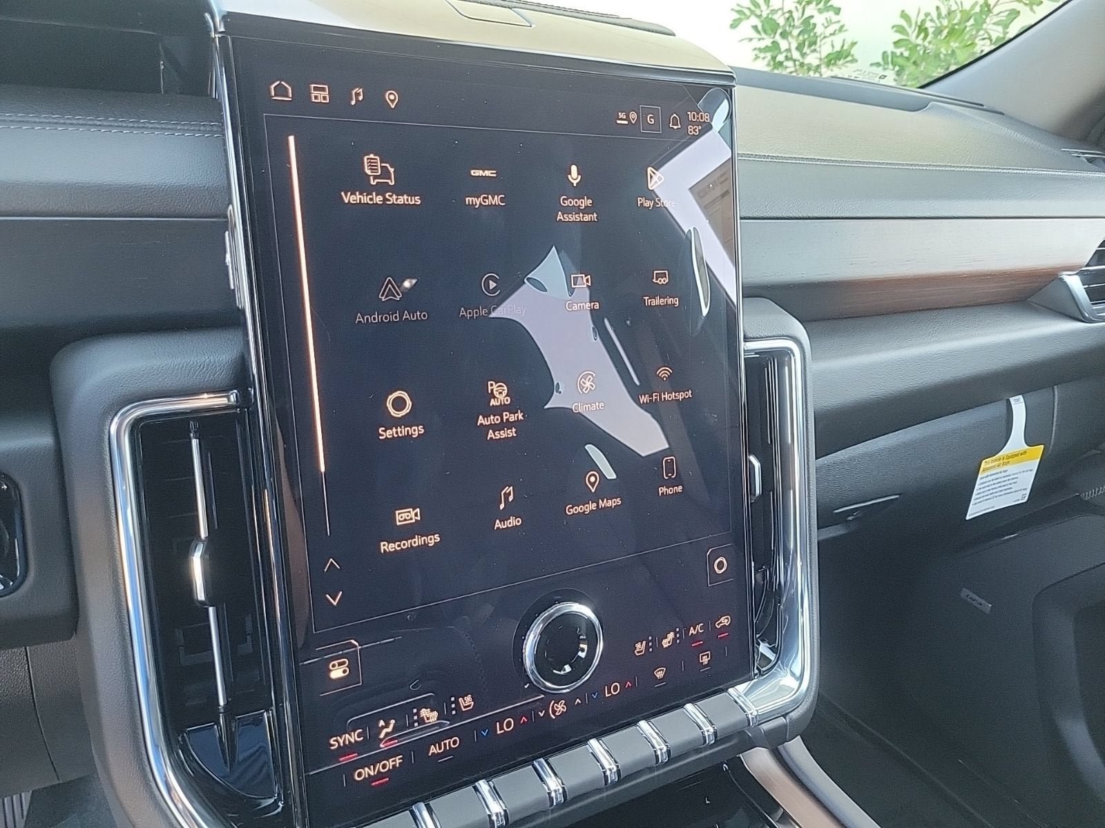New 2026 GMC Yukon Denali RWD image 18