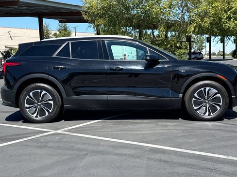 Used 2024 Chevrolet Blazer EV LT AWD/4WD image 10