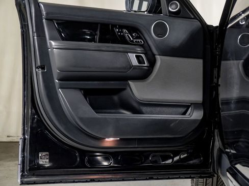 Used 2019 Land Rover Range Rover Supercharged image 32