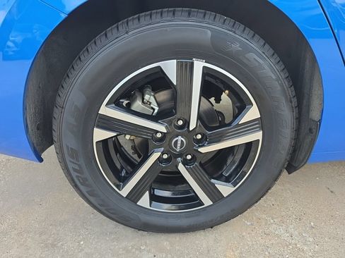 Used 2025 Nissan Sentra SV FWD image 7
