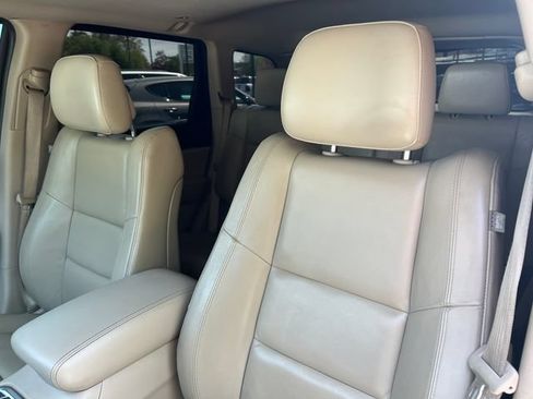 Used 2019 Jeep Grand Cherokee Limited AWD/4WD image 13