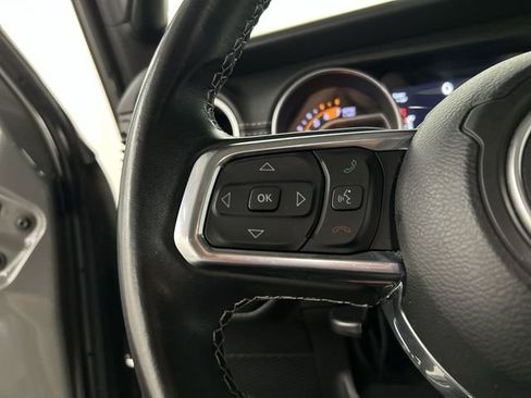 Used 2022 Jeep Wrangler Unlimited Sahara w/ Safety Group AWD/4WD image 11