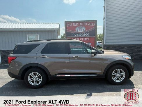 Used 2021 Ford Explorer XLT image 5