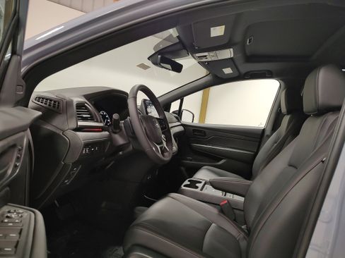 New 2026 Honda Odyssey Sport-L image 9