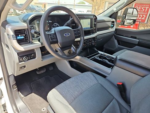 Used 2025 Ford F250 XLT w/ FX4 Off-Road Package AWD/4WD image 10