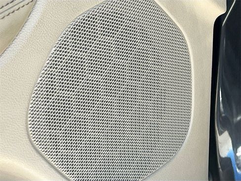 Used 2021 Dodge Durango SXT image 18