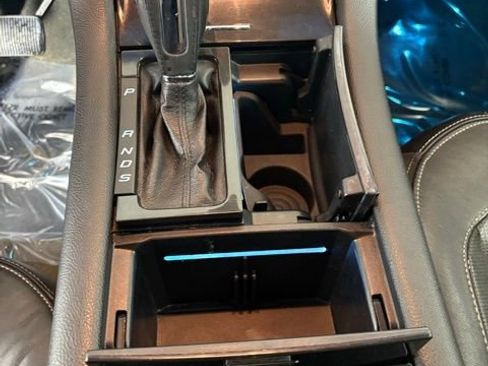 Used 2013 Ford Taurus Limited FWD image 19
