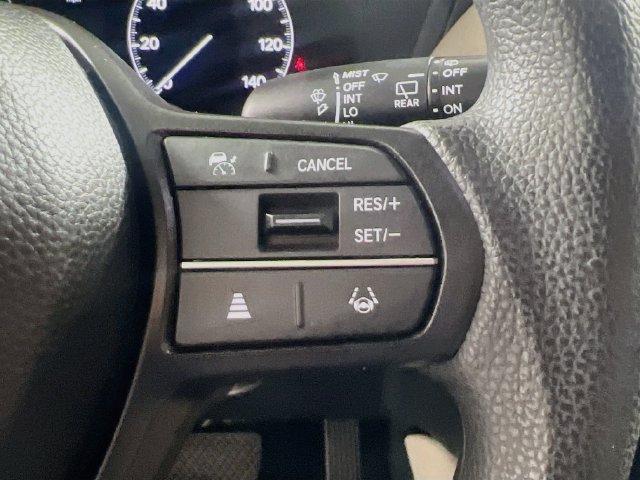 Used 2025 Honda HR-V LX image 18