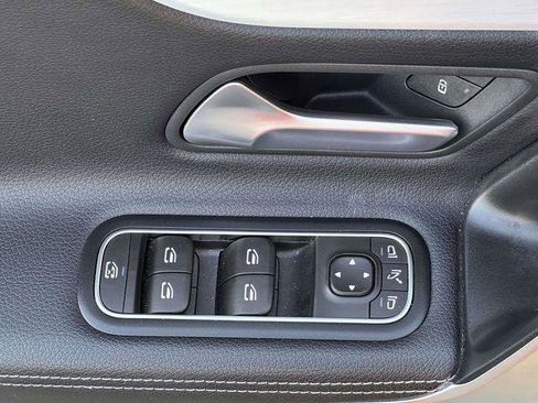 Used 2025 Mercedes-Benz CLA 250 4MATIC image 8