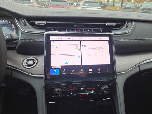 New 2025 Jeep Grand Cherokee L Limited AWD/4WD image 10