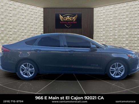 Used 2018 Ford Fusion SE FWD image 7