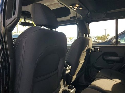 Used 2020 Jeep Wrangler Unlimited Sport image 10