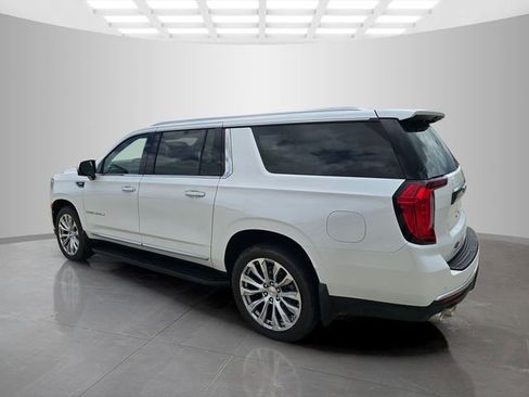 Used 2023 GMC Yukon XL Denali AWD/4WD image 6