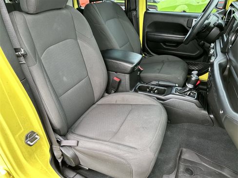 Used 2023 Jeep Wrangler Sport image 34