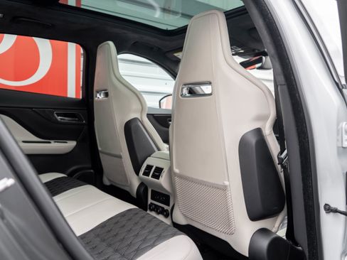Used 2019 Jaguar F-PACE SVR AWD/4WD image 29