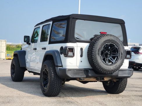 Used 2018 Jeep Wrangler Unlimited Sport S AWD/4WD image 4