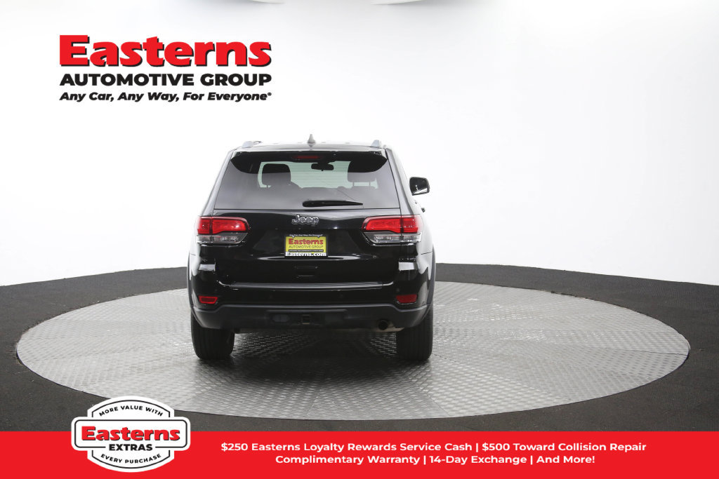 Used 2021 Jeep Grand Cherokee Laredo AWD/4WD image 41